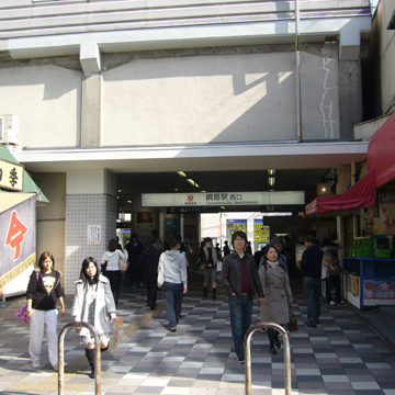 神奈川県横浜市港北区綱島駅前写真画像