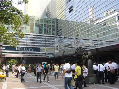 JR横浜駅西口写真画像