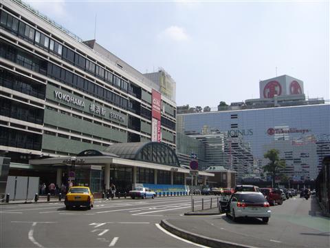JR横浜駅西口写真画像