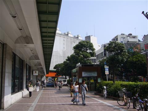相鉄横浜駅前写真画像