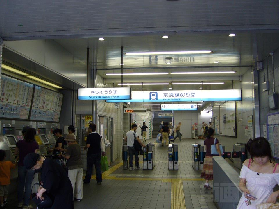 京急横須賀中央駅西口写真画像