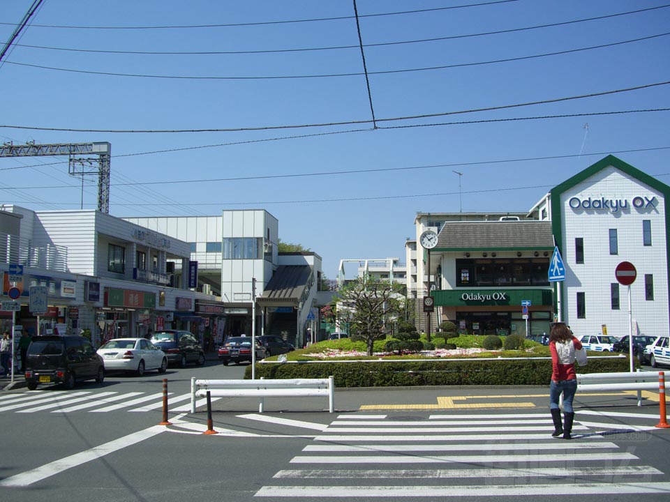 小田急座間駅東口前写真画像