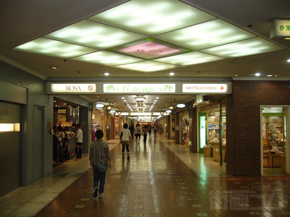 新潟地下街西堀ローサ