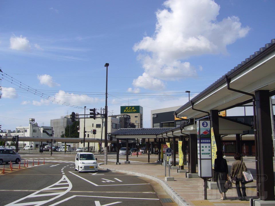 JR新発田駅前