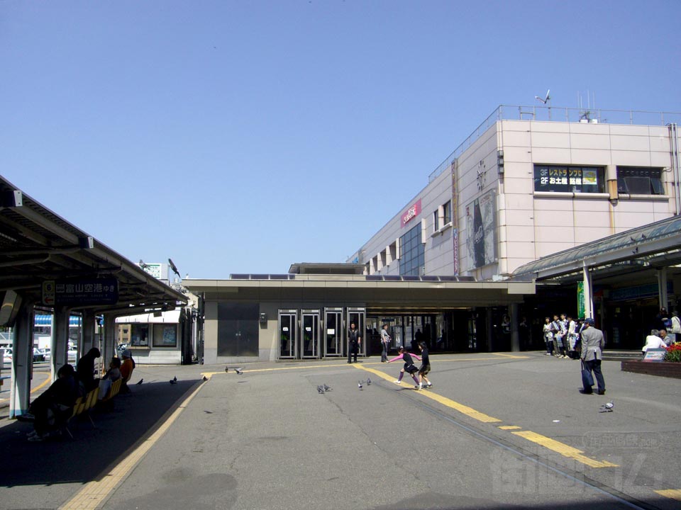 JR・電鉄富山駅前