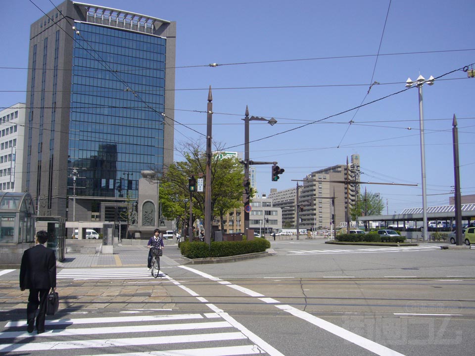 富山駅前中央交差点