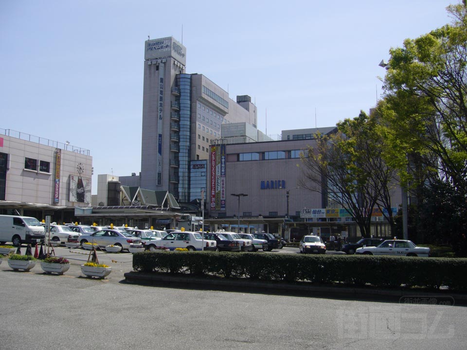 電鉄富山駅ビルエスタ・マリエとやま