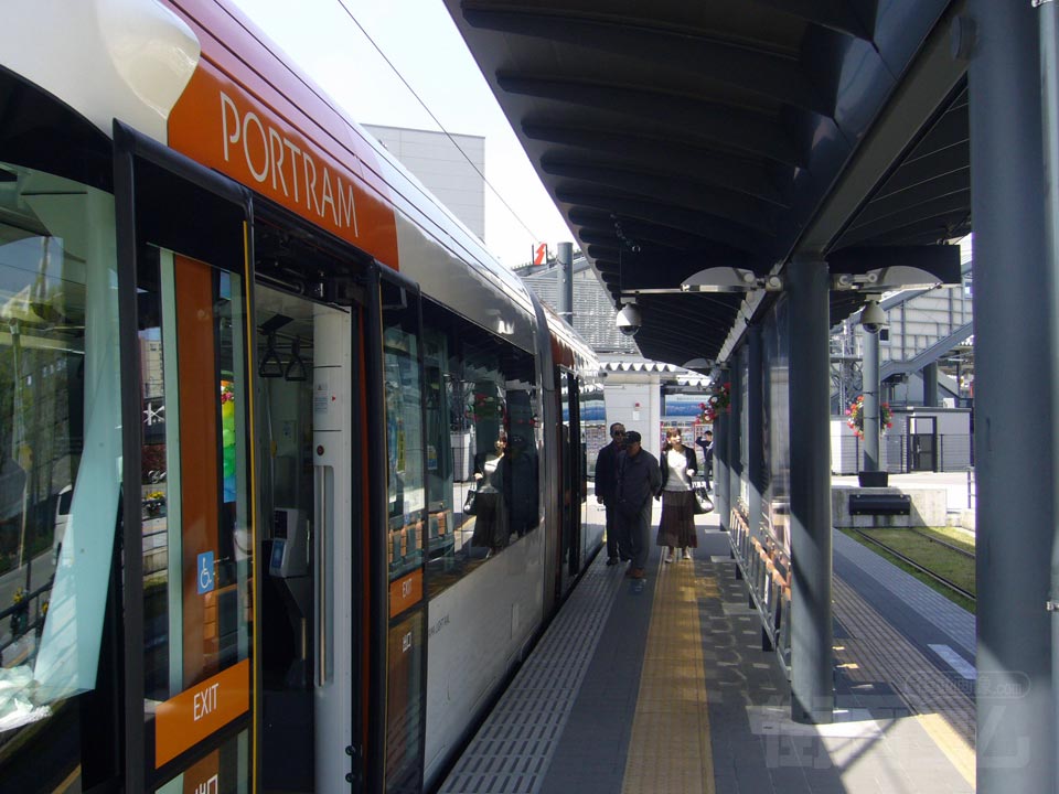 富山ライトレール富山北駅電停