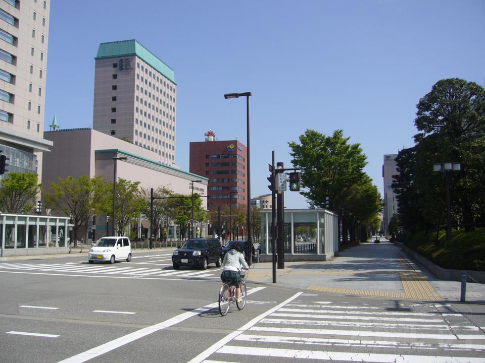富山駅北口交差点