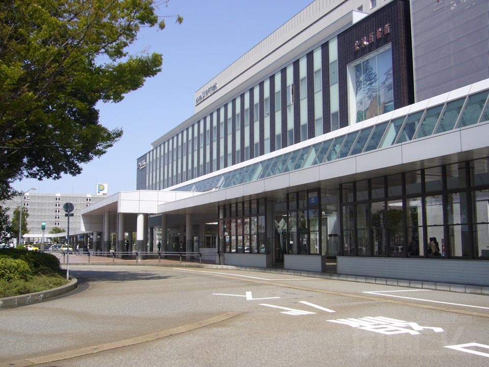 JR金沢駅西口前