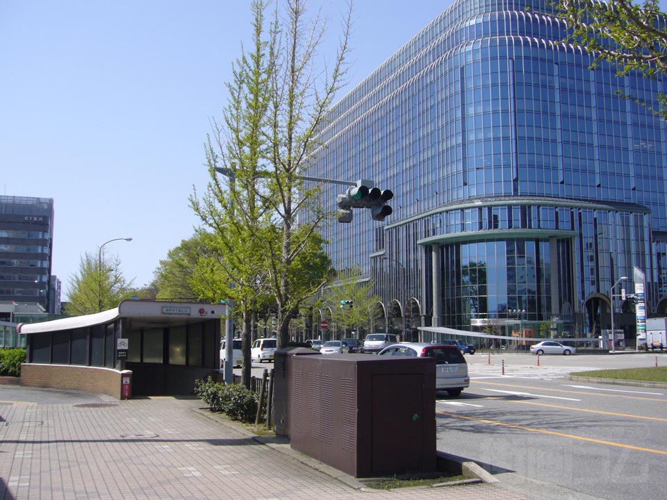 JR金沢駅西口前