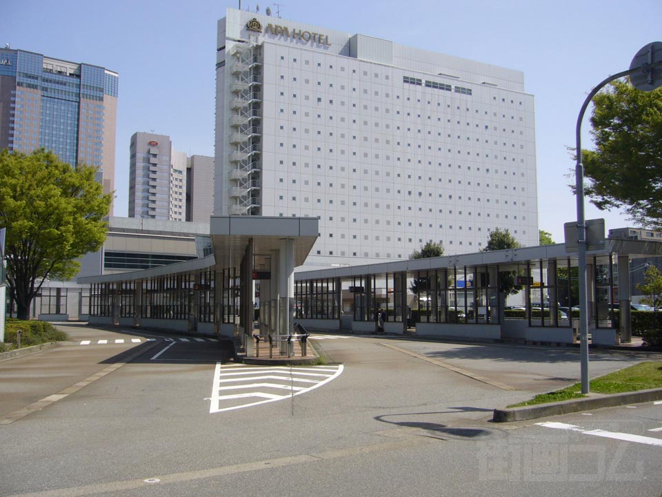 JR金沢駅西口前