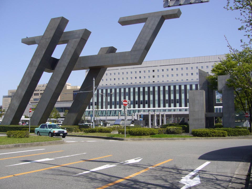 JR金沢駅西口前