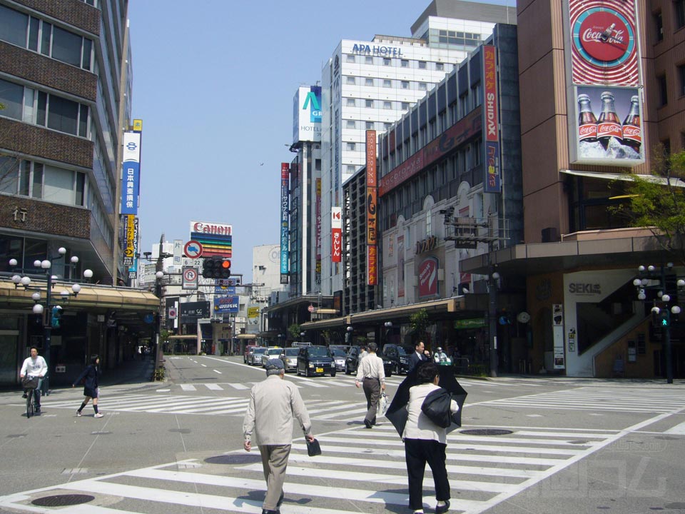 片町スクランブル交差点