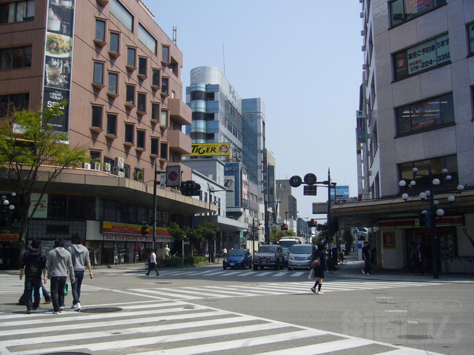 片町スクランブル交差点
