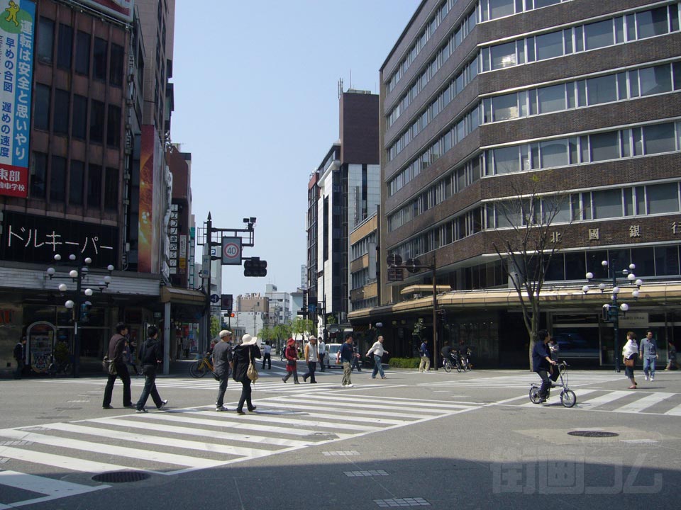 片町スクランブル交差点