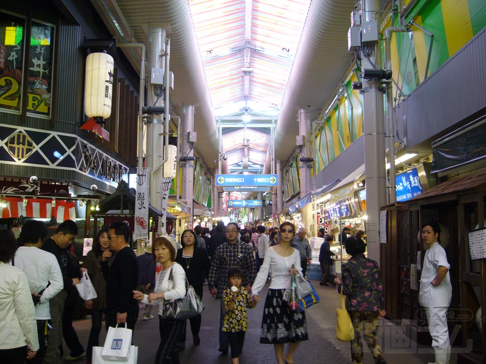 近江町市場鮮魚通り