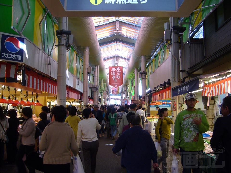 近江町市場鮮魚通り