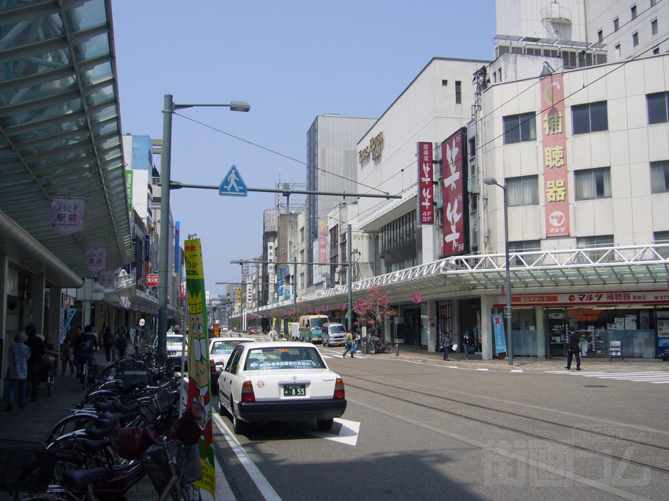 福井駅前電車通り