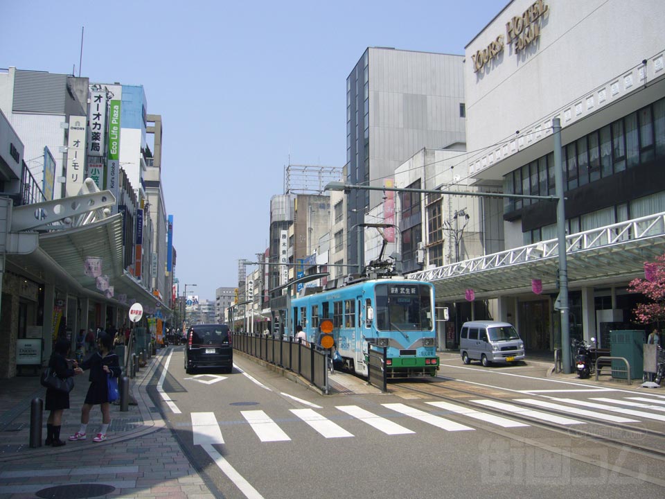 福井駅前電車通り