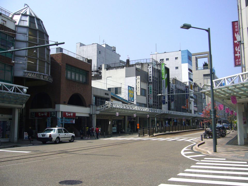 福井駅前電車通り