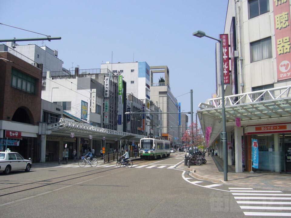 福井駅前電車通り