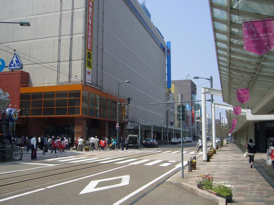 福井駅前電車通り