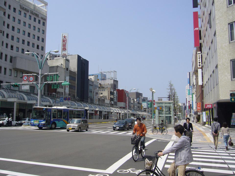 県庁入口交差点