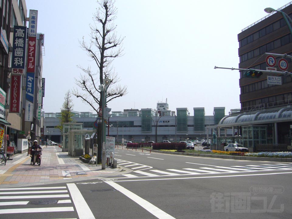 県庁入口交差点