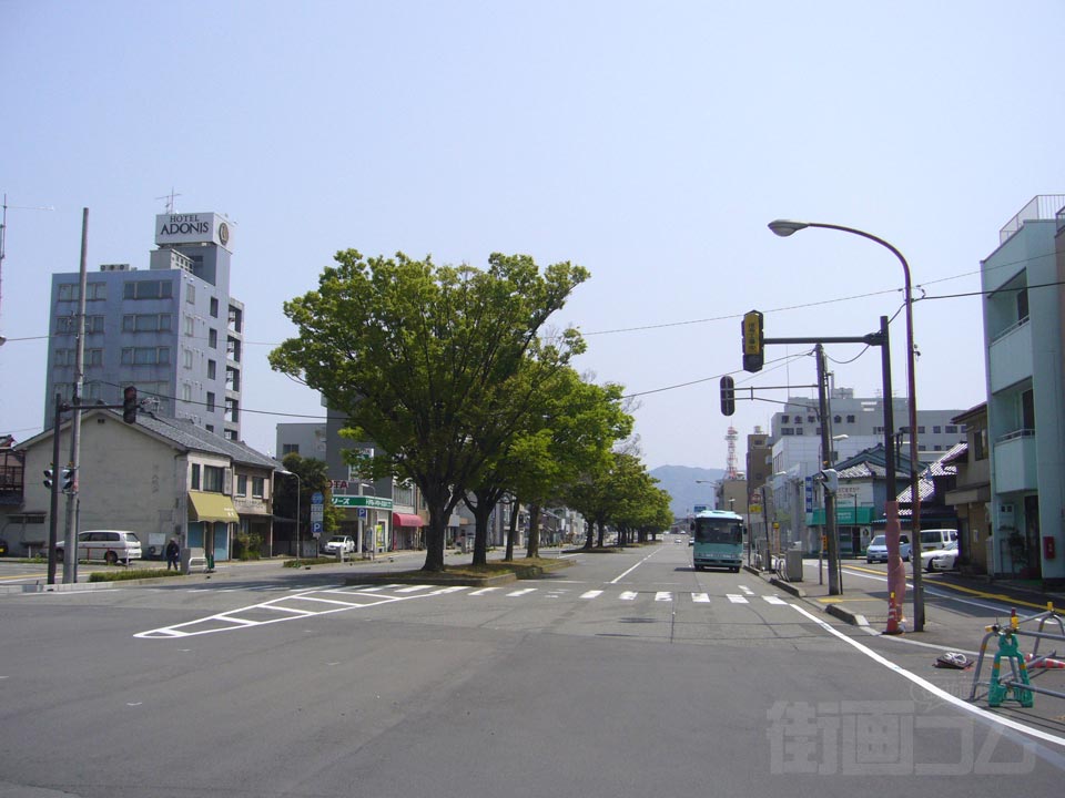 JR・えちぜん鉄道福井駅前