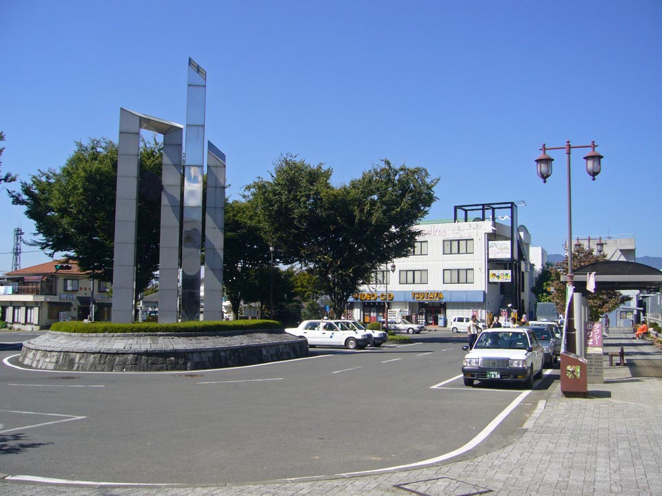 JR塩山駅南口前
