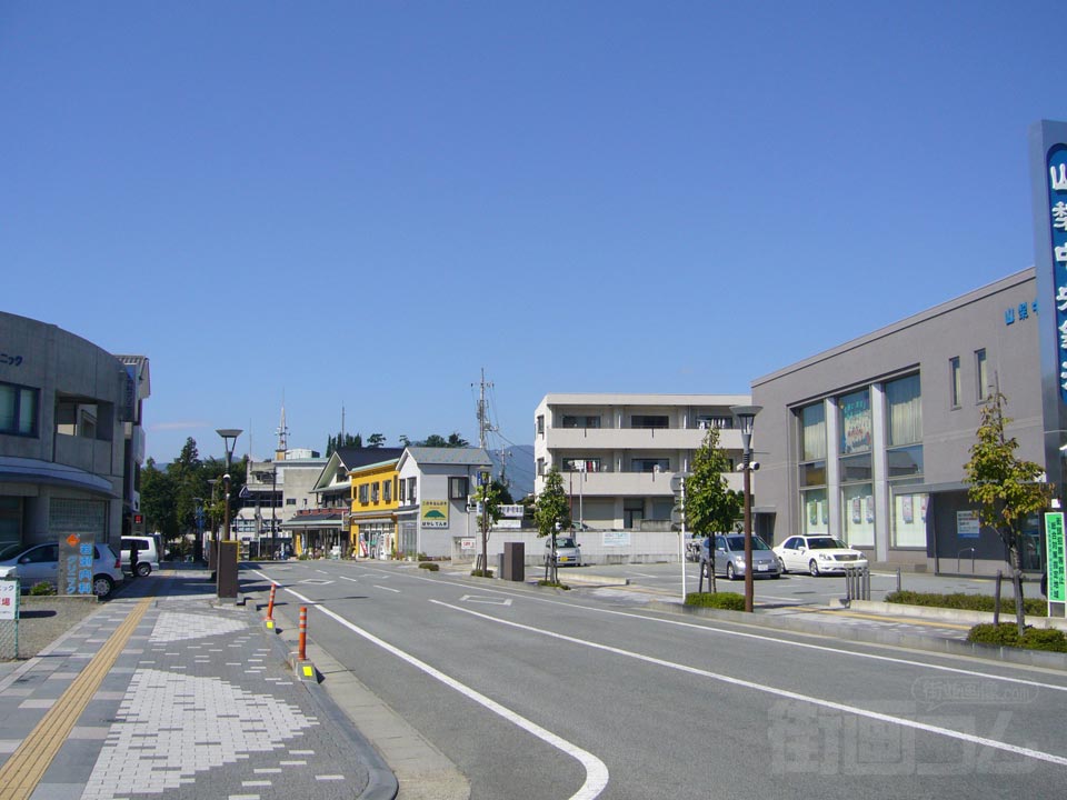 塩山駅前商店街