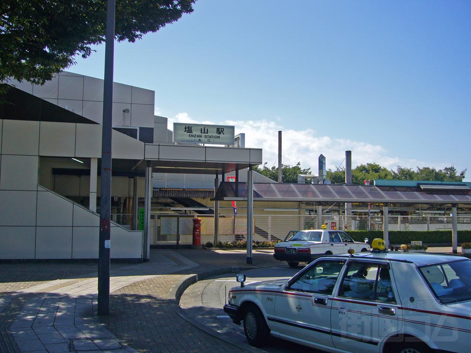 JR塩山駅北口