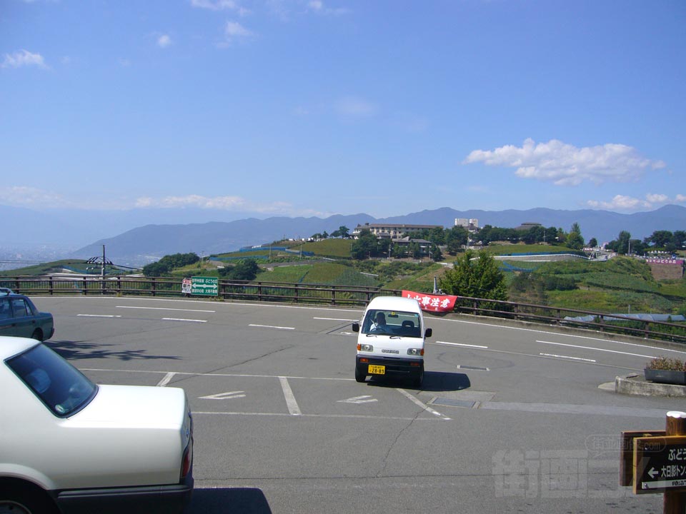 JR勝沼ぶどう郷駅前写真画像