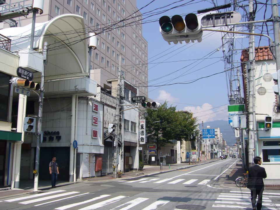 銀座通り東交差点