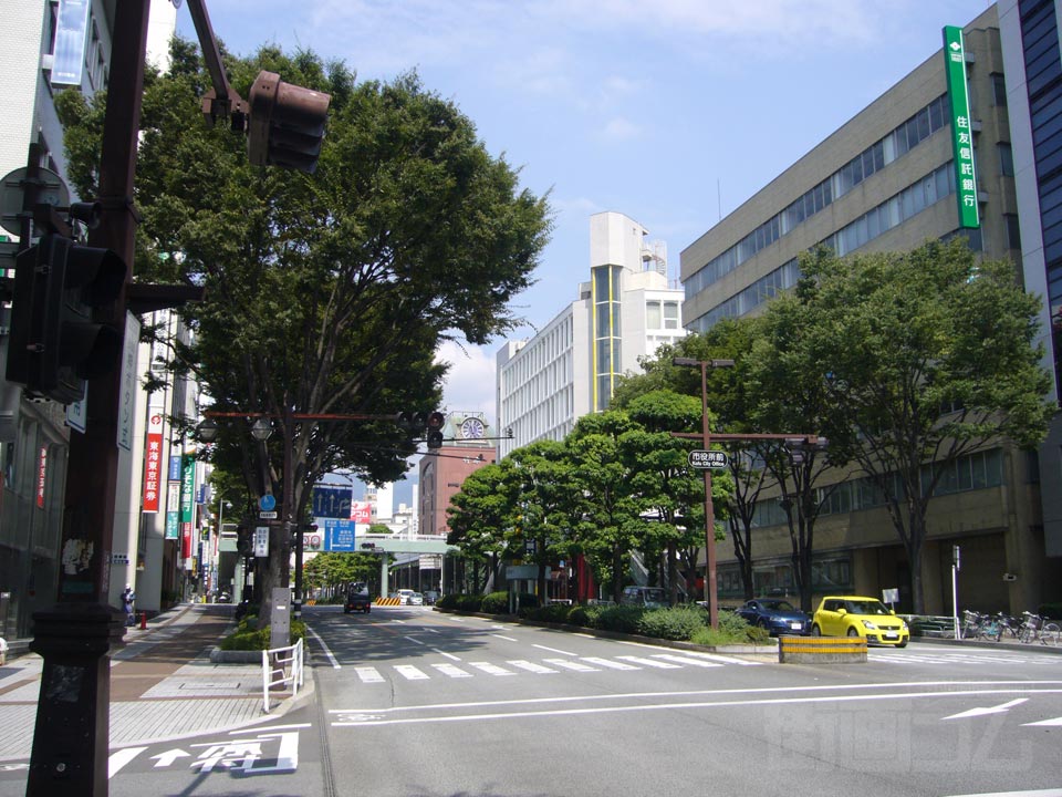 市役所前交差点