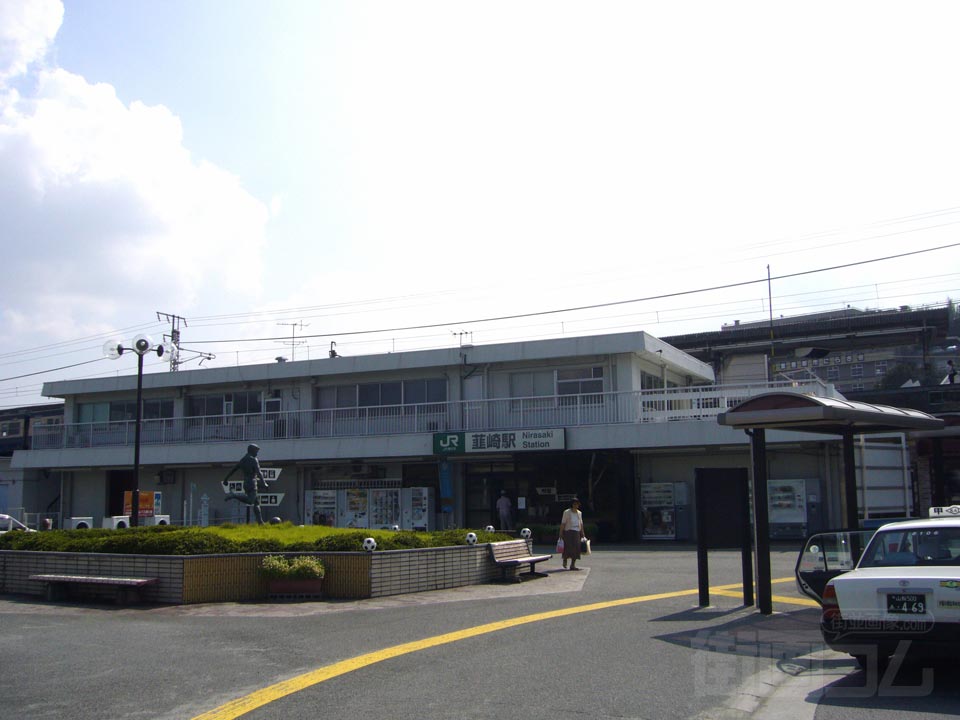 JR韮崎駅前