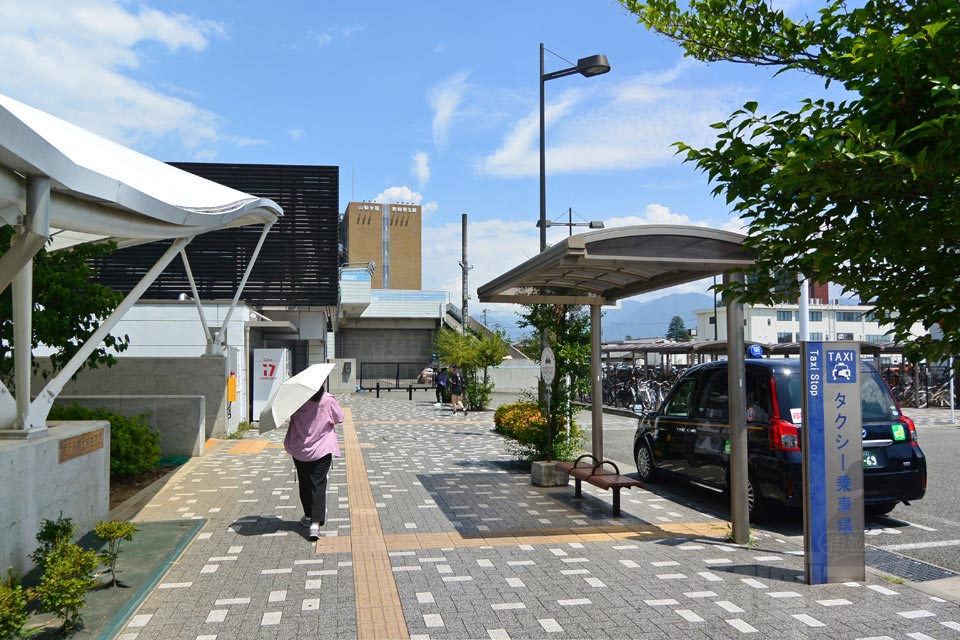 酒折駅南口タクシーのりば
