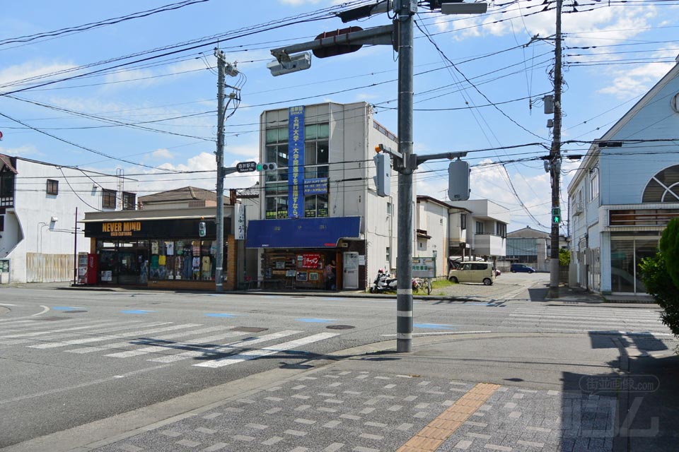 酒折駅前交差点