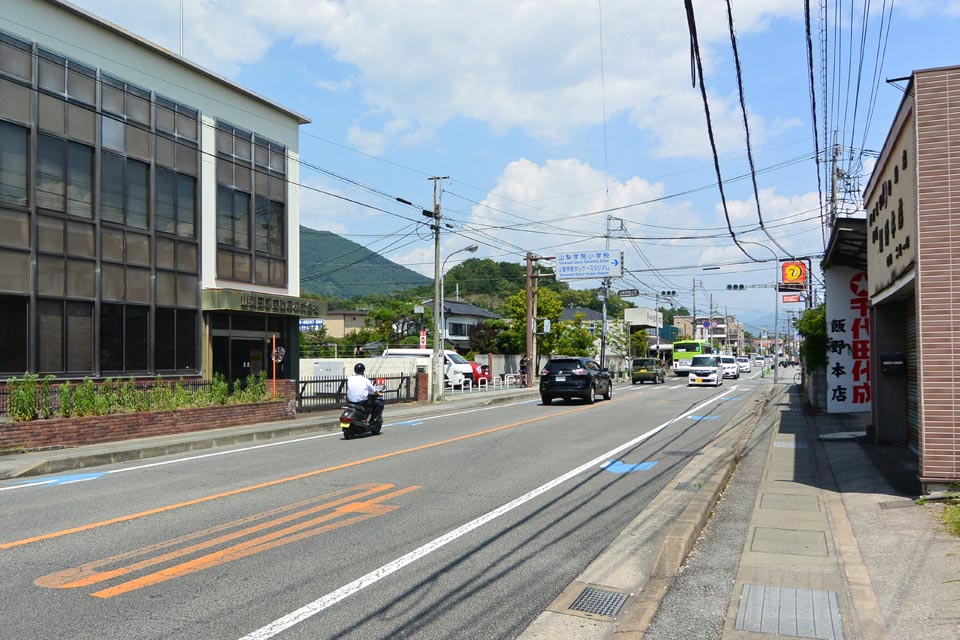 城東通り(国道411号線)