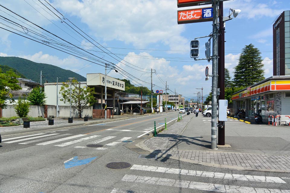 山梨学院大西交差点