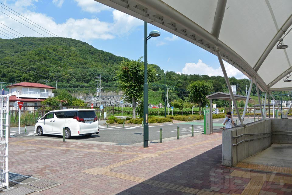 JR酒折駅北口前