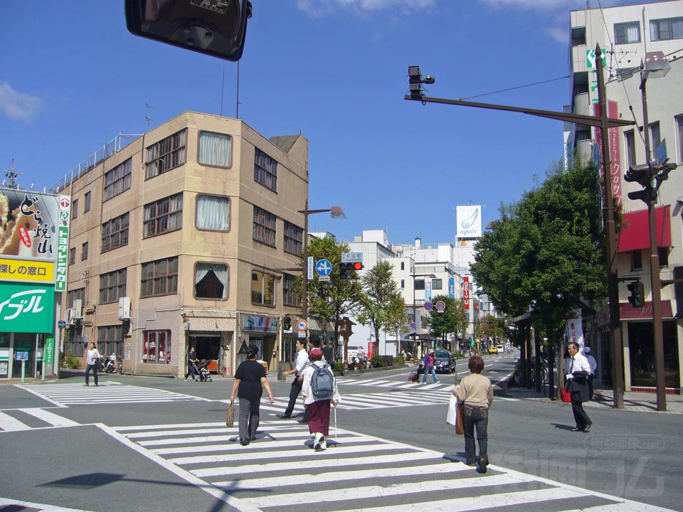 末広町交差点写真画像