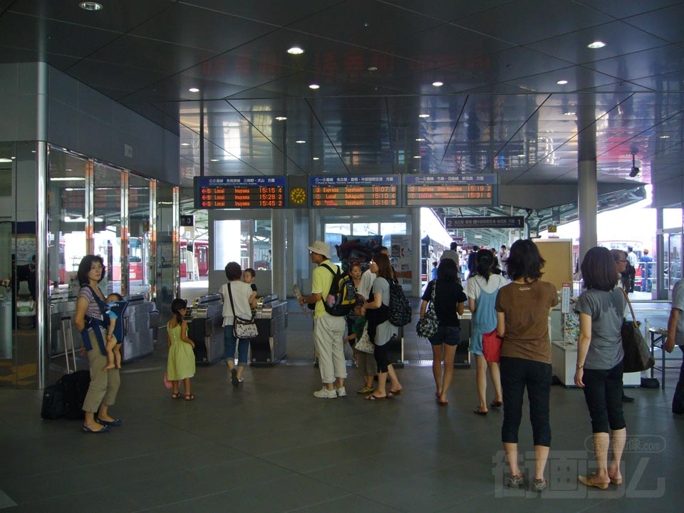 名鉄岐阜駅改札口(名古屋本線)写真画像