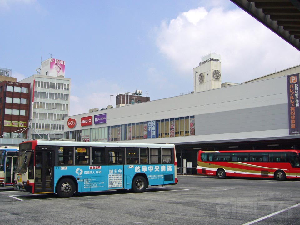 名鉄岐阜駅バスターミナル写真画像