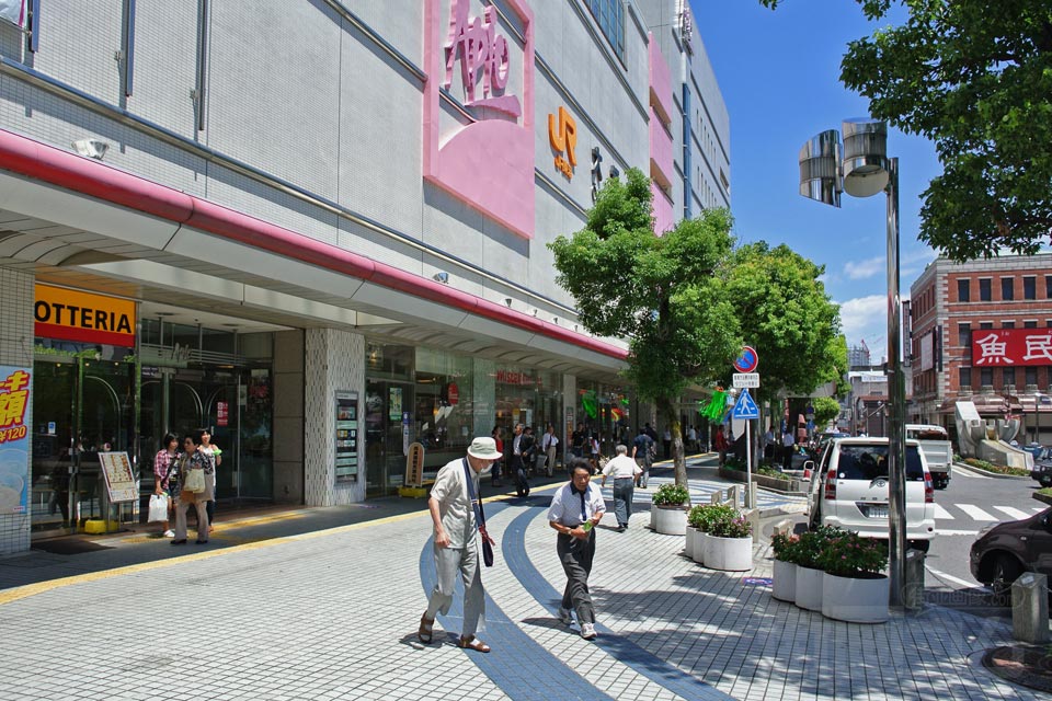 養老鉄道・JR・樽見鉄道大垣駅前