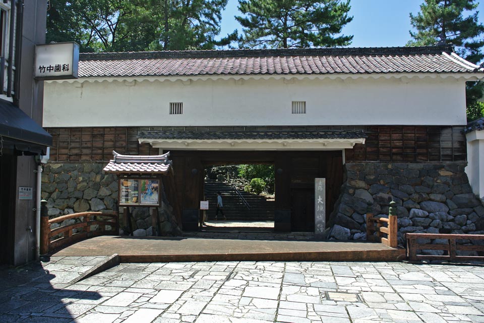 大垣城東門(旧柳口門)