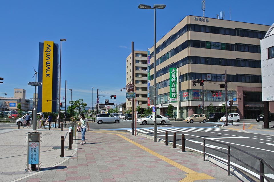 JR・樽見鉄道大垣駅北口前