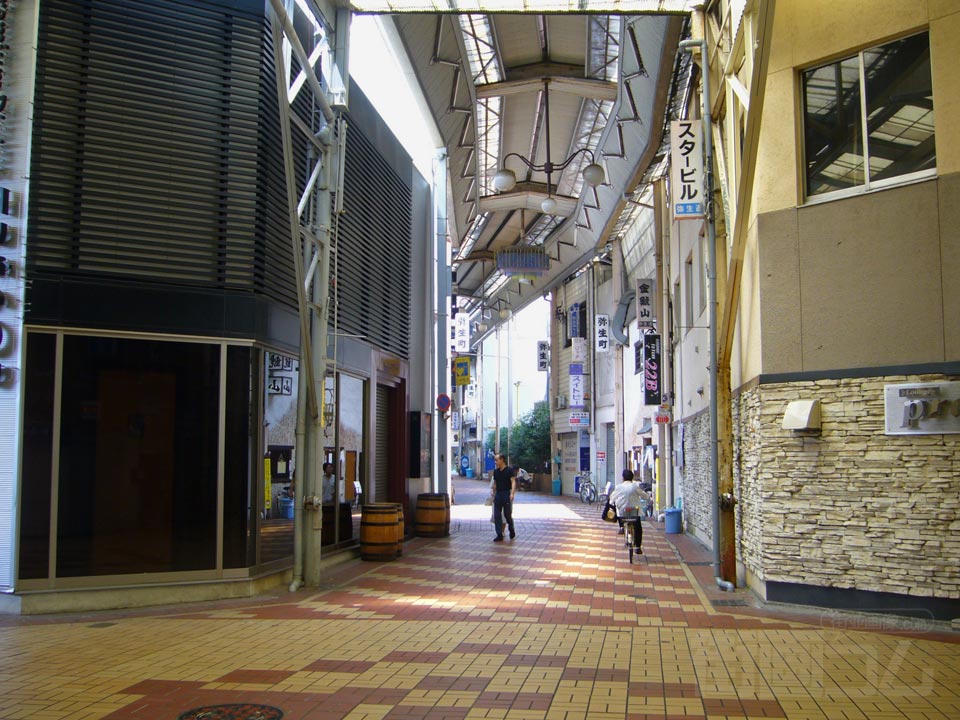 弥生町商店街