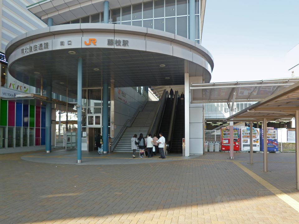 JR藤枝駅南口